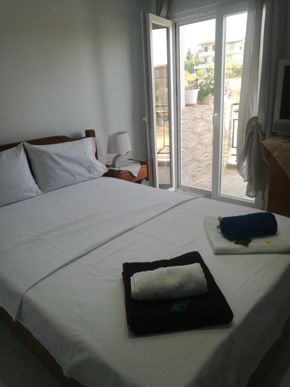 Hotel Little Hause Psakoudia Exterior foto